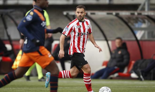 首钢攻防的 首钢攻防的